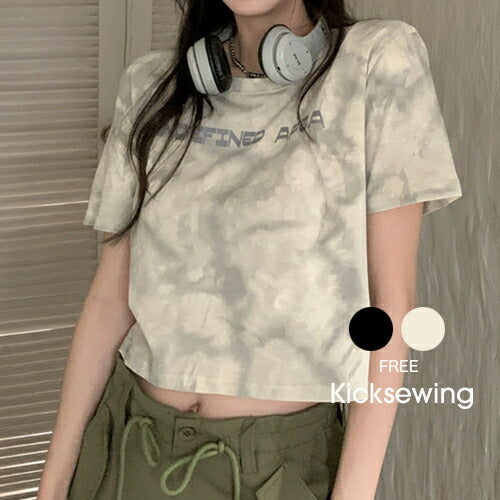 KICKSEWING（キックスウィング）タイダイ柄クロップレタリング Tシャツ